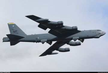 �� ��������������� ����������, � ����������� ����� �������� ������� ������ ������������ �������������� ���������������� B-52H Stratofortress �/��� B-2A Spirit