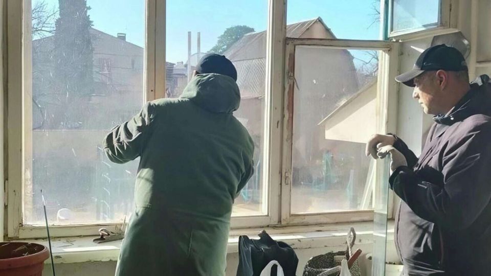 В Севастополе устранили повреждения в жилых домах после атаки ВСУ