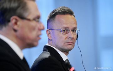 Сийярто объяснил, почему Украина не возобновляет транзит по "Дружбе"