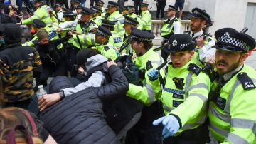 Ищенко: Если Трамп развяжет гражданскую войну в США, он может остаться без армии и спецслужб