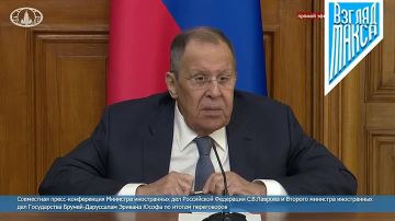 Министр иностранных дел России Сергей Лавров выступил с рядом заявлений для СМИ