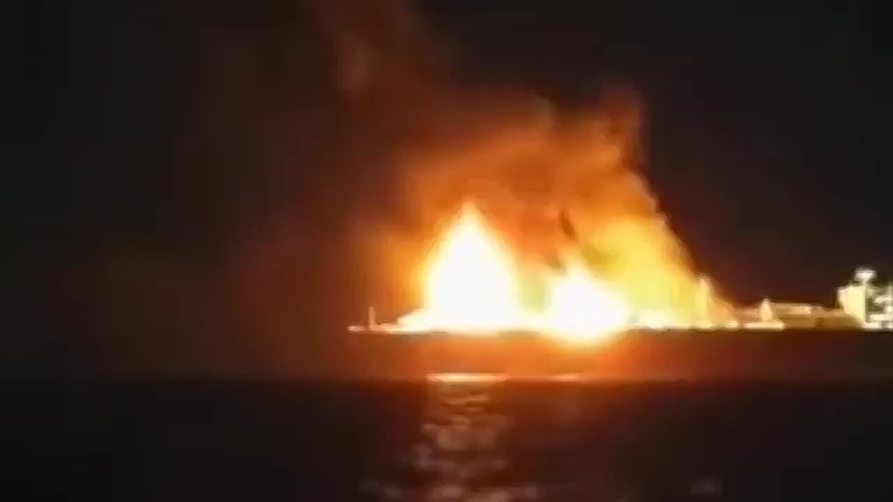 Украина атаковала российский газовоз в Средиземном море безэкипажными катерами – Минтранс России