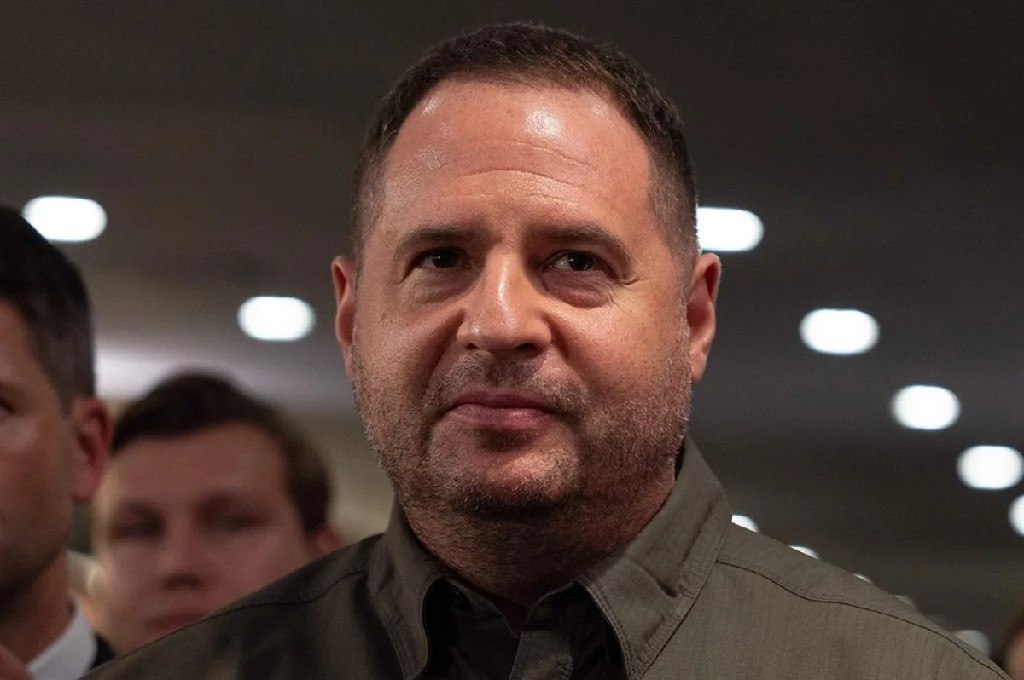 Очень деньги нужны. Ермак собрался курировать российские репарации