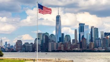 "Никаких переговоров!": В США призвали начать бить Россию "кнутом". Трамп отменит решение о "передаче" Украины Европе?