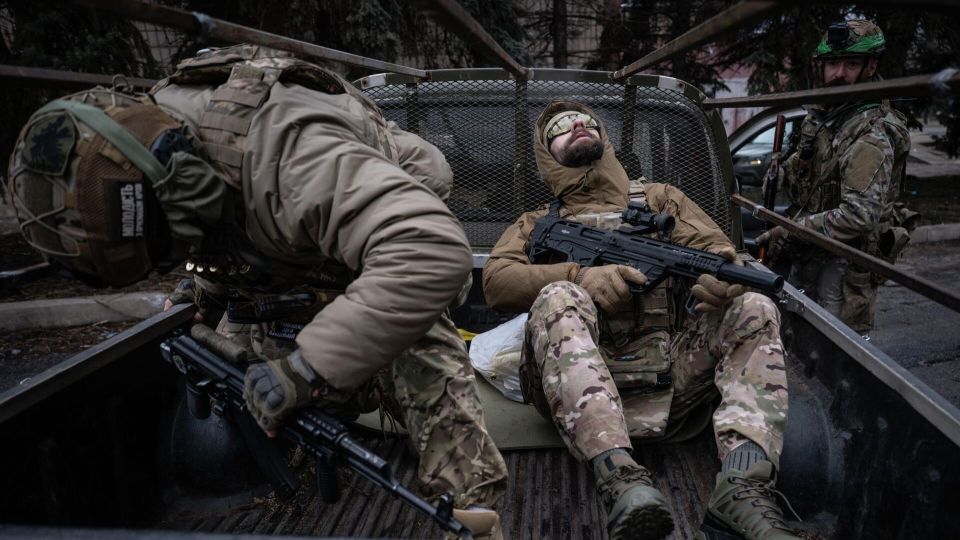 Медленно отступать и выдумывать "перемоги". Что говорят на Украине о весенней военной кампании