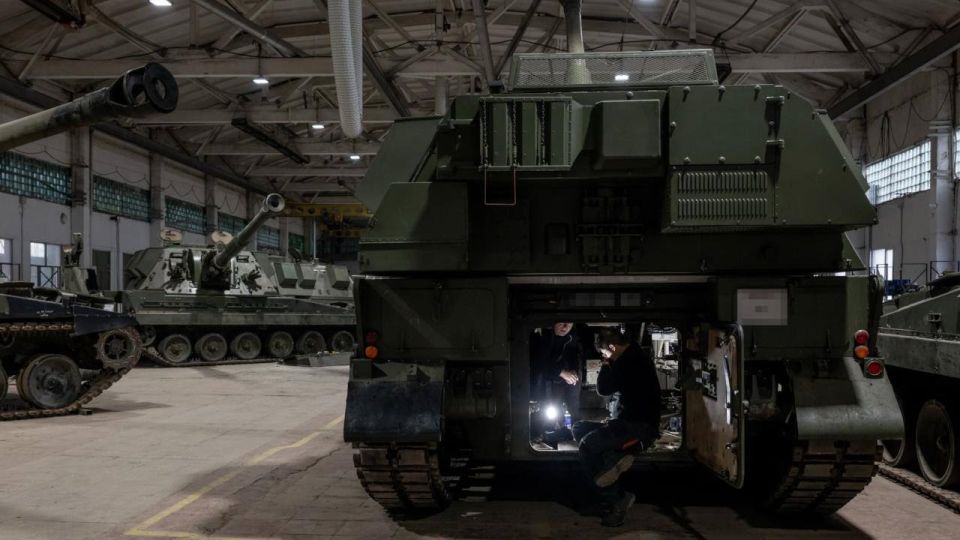 Британские специалисты ремонтируют технику ВСУ на Украине