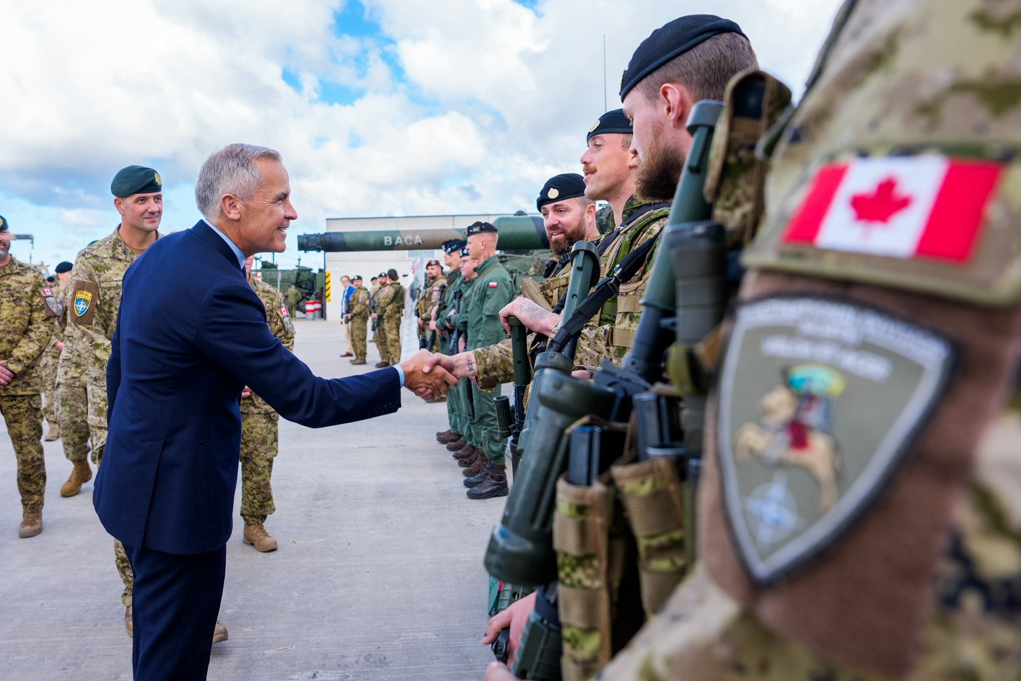 Против кого перевооружается Страна кленового листа?