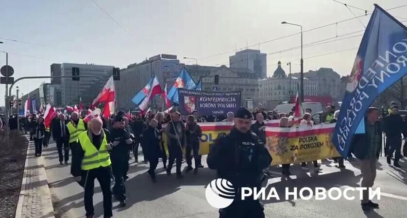 В Варшаве протестуют против втягивания Польши в конфликты