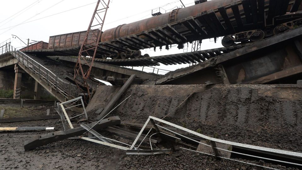 "Мертва по прибытии". Как на Украине последовательно убивали железную дорогу