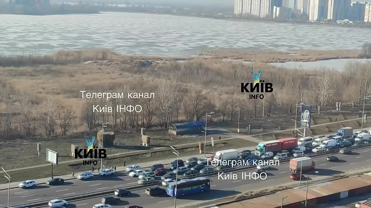 Даниил Безсонов: Утром ТЦК и прочие полицаи перекрыли выез из Киева в сторону Борисполя
