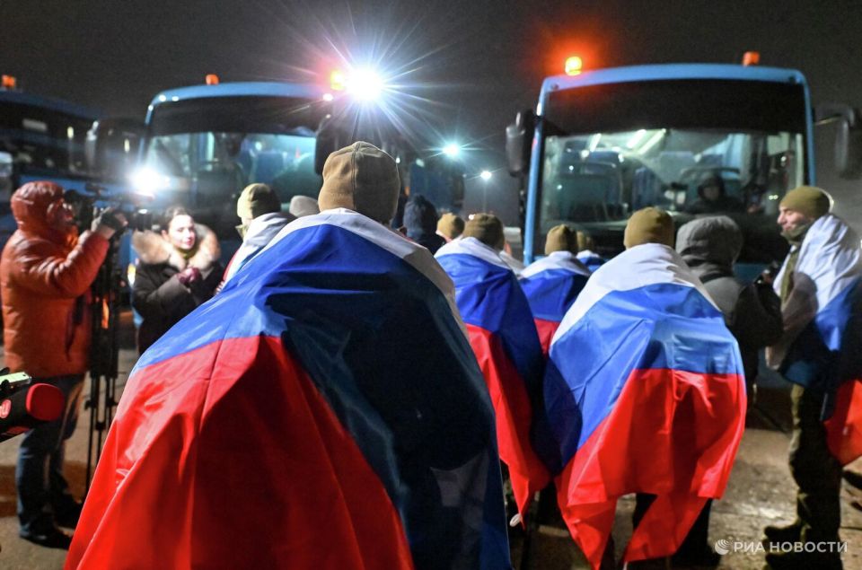 Киев практически не меняет военнопленных уроженцев ДНР, заявила омбудсмен