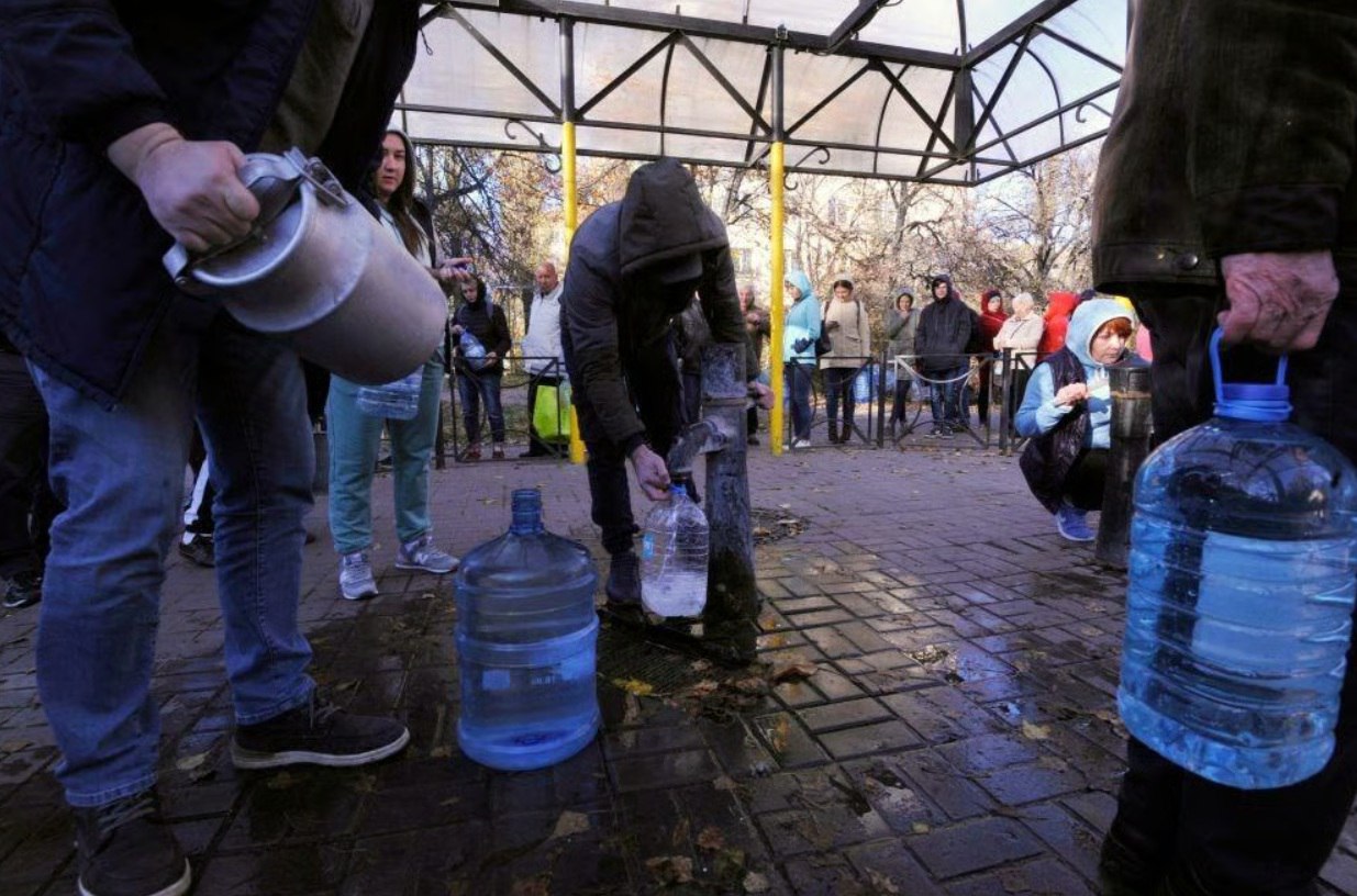 Киев остался без воды в четырех районах из-за отключений света