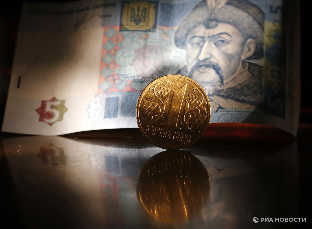 Курс доллара на Украине впервые в истории превысил 44 гривны