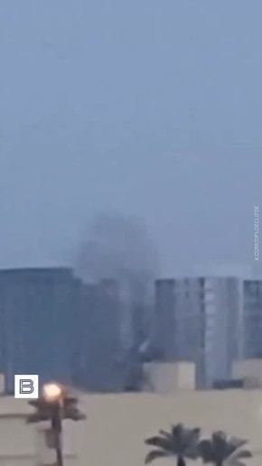 Мощный взрыв произошел рядом с посольством США в иракском Багдаде, сообщают местные СМИ