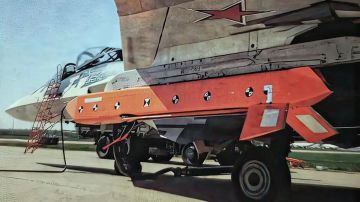 "Смогут прикрыть самолет и атаковать наземные цели": эксперт оценил новые дроны для Су-57