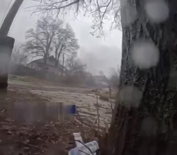 Дмитрий Стешин: Уличные бои в Константиновке с укропской экшн-камеры