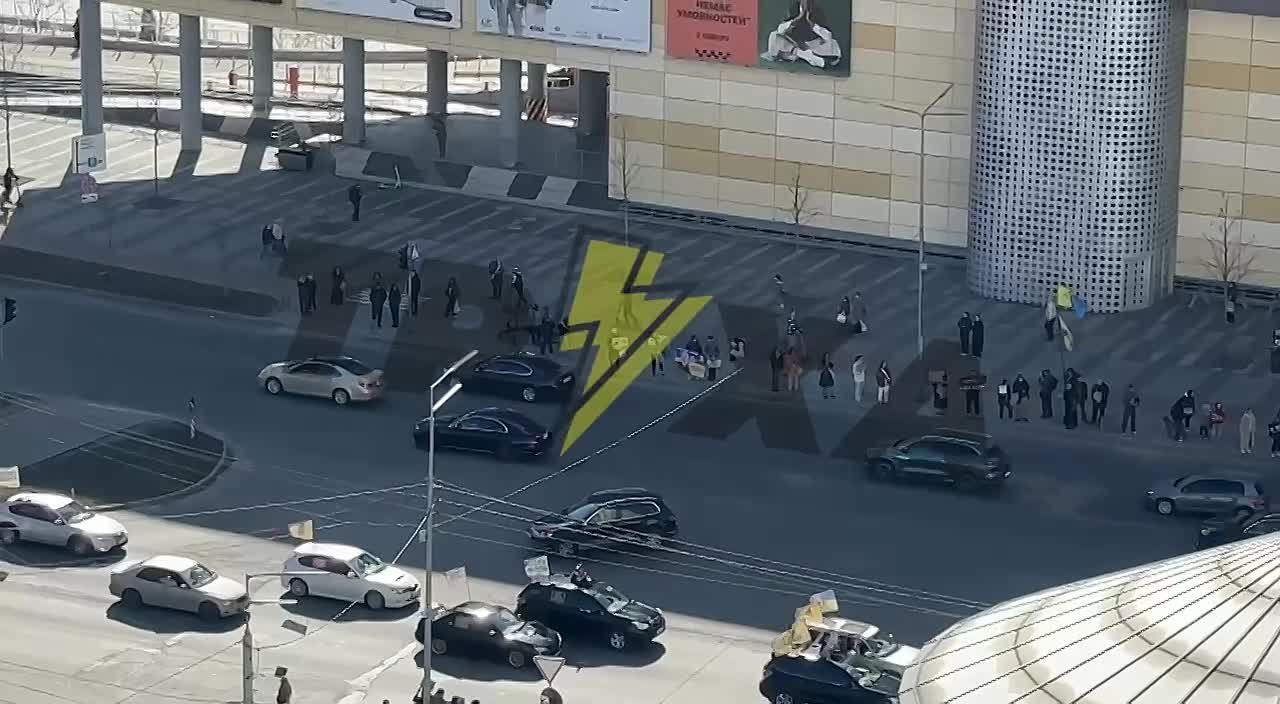 В Киеве прошел автопробег в поддержку военнопленных