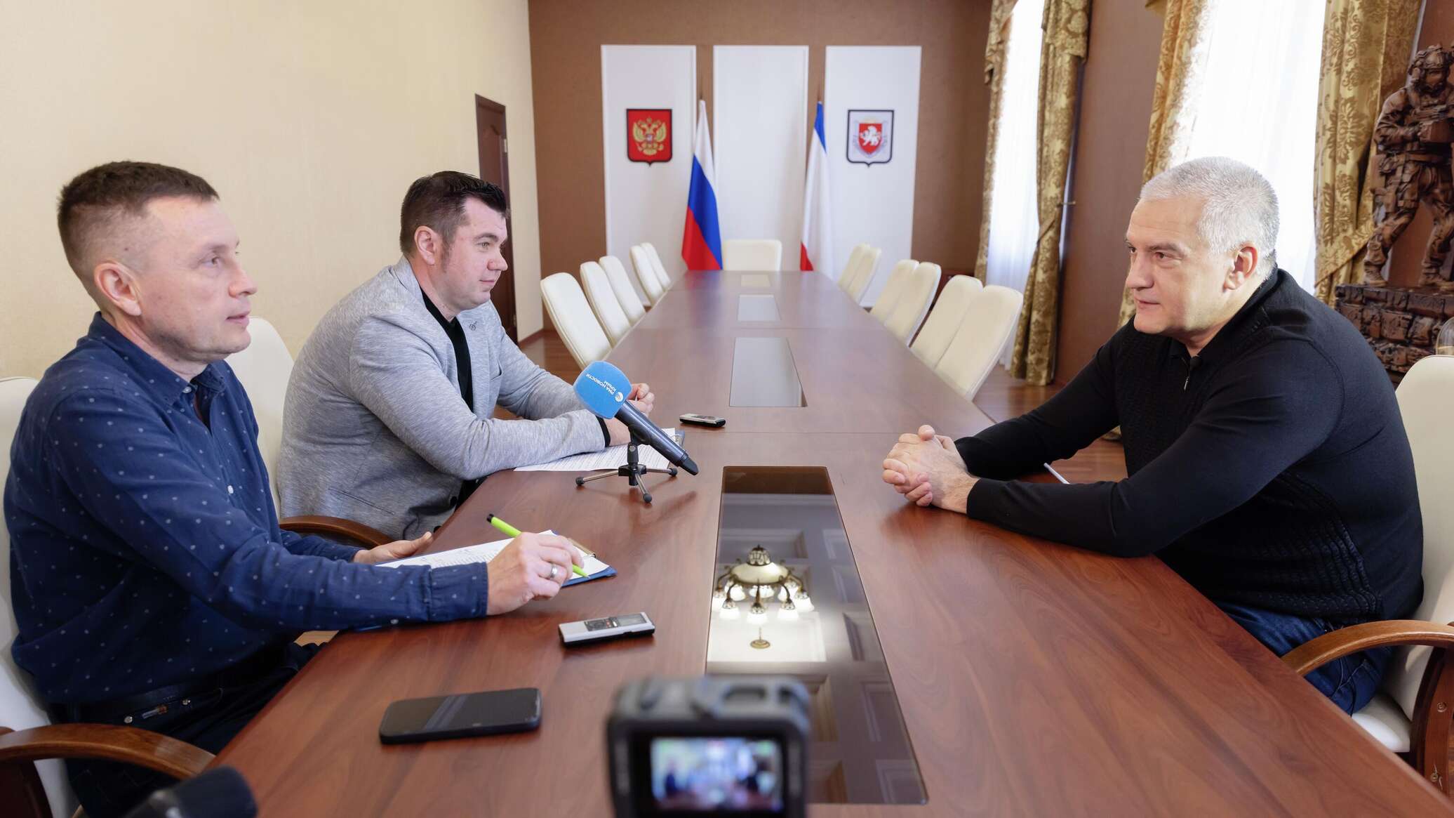 Цены на отдых, национальный мир и украинский вопрос: интервью Аксенова