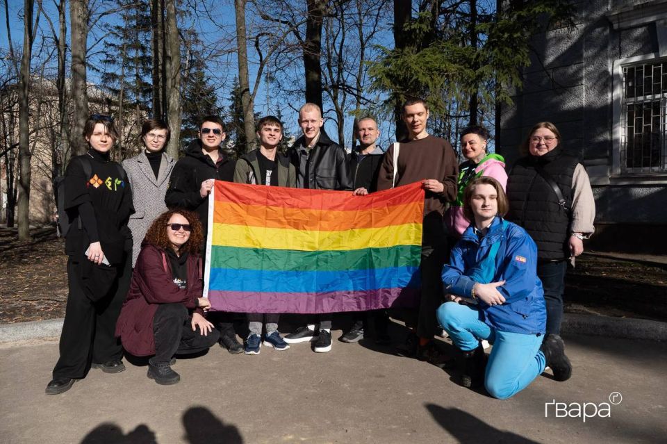 ����������� "�����" � ������� ��������� ������� � ���������