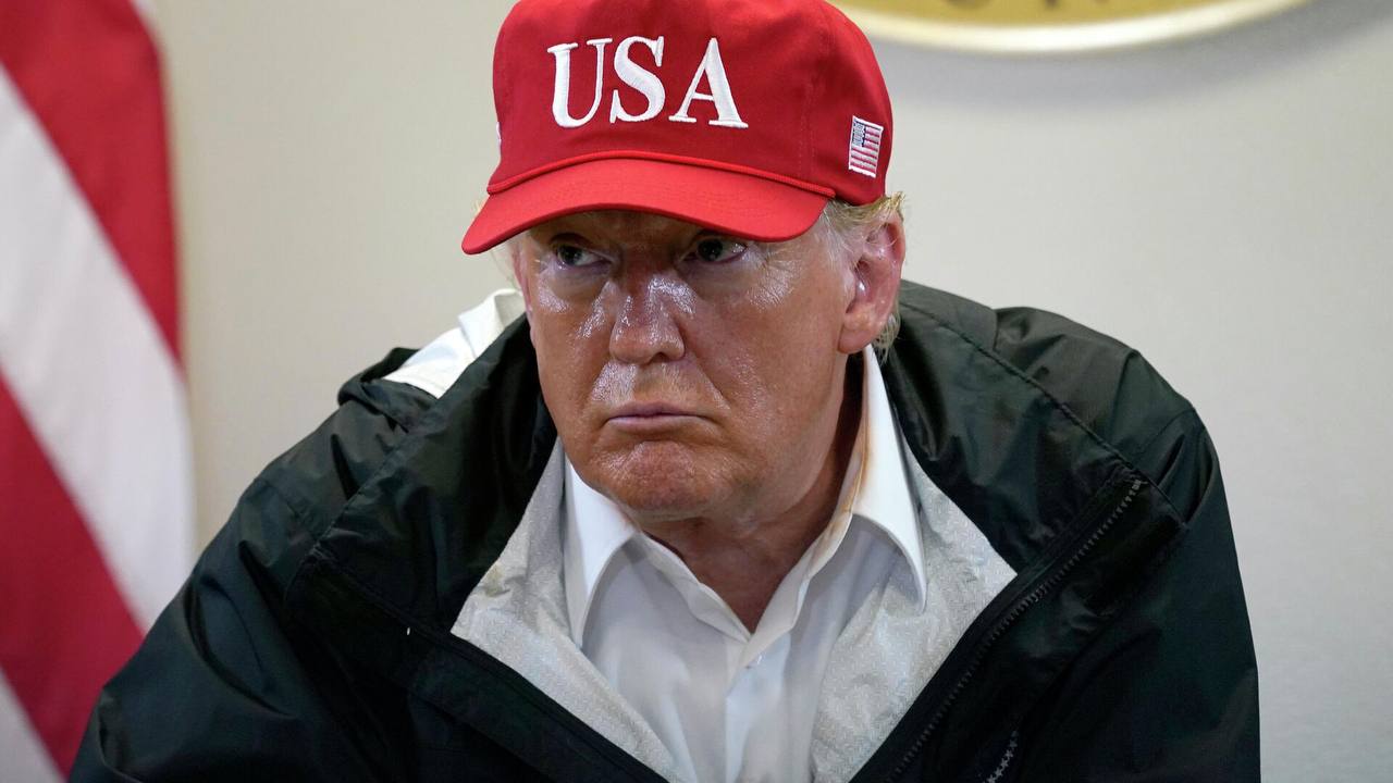 Трамп заявил, что «с Зеленским сложнее иметь дело, чем с Путиным»