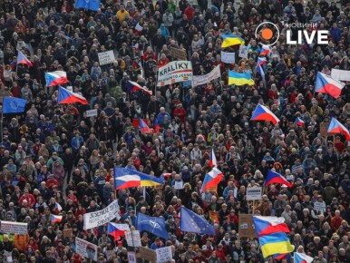 В Праге заукраинцы майданят против премьер-министра