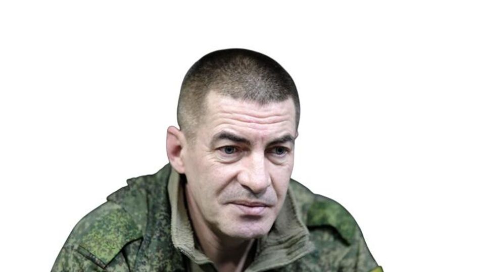 ���-�� �������, ��� � �������, � ���-�� - �����, - �������� ����� ������ ������� � ���, ��� ���� �� �����