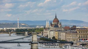 Венгрия под руководством премьера Виктора Орбана остается единственным препятствием для вступления Украины в ЕС. Об этом заявила нидерландская правая активистка Ева Влаардингербрук