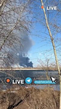 Густой дым заволакивает украинскую столицу