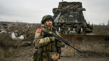 Последний рубеж на Донбассе: военный эксперт про ожесточенные бои за Гришино и Белицкое