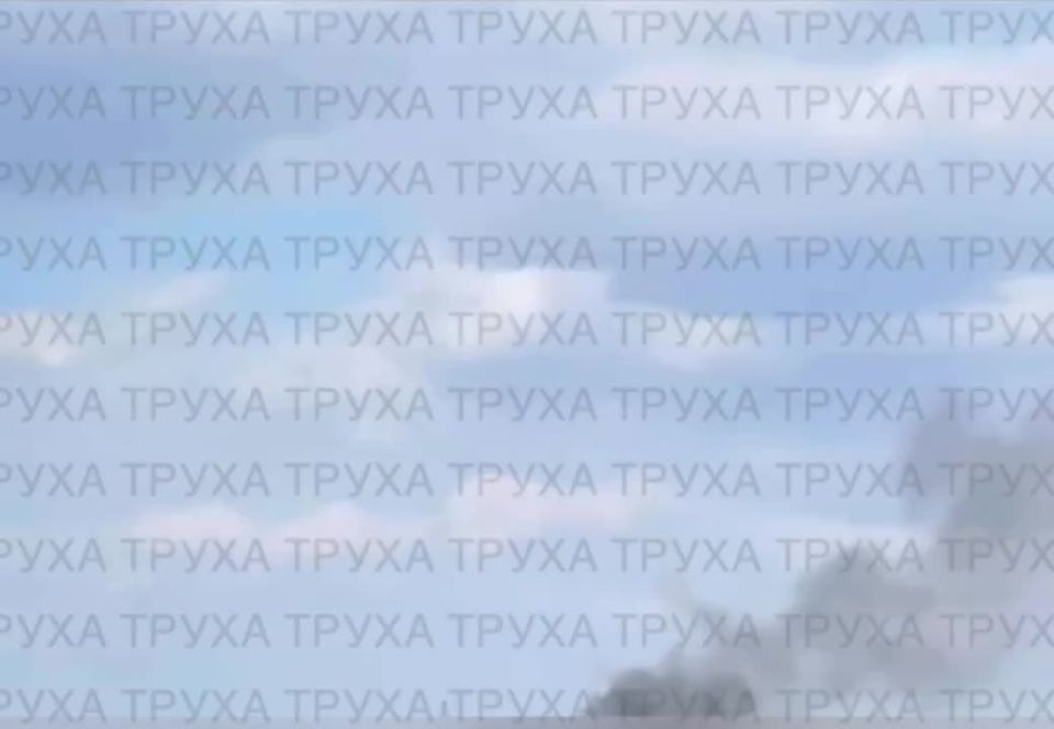 Герани навещают западную Украину - столб дыма поднимается над Тернополем, а во Львове дроны летят на вокзал