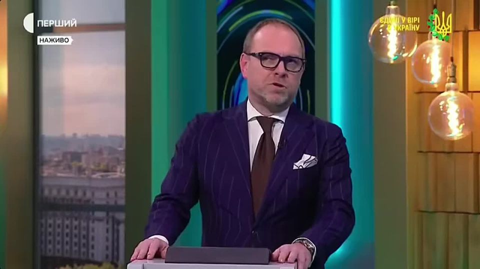 Если в Конституции будет написано, что депутат должен идти на фронт: я сложу мандат и пойду на фронт, — народный депутат Власенко