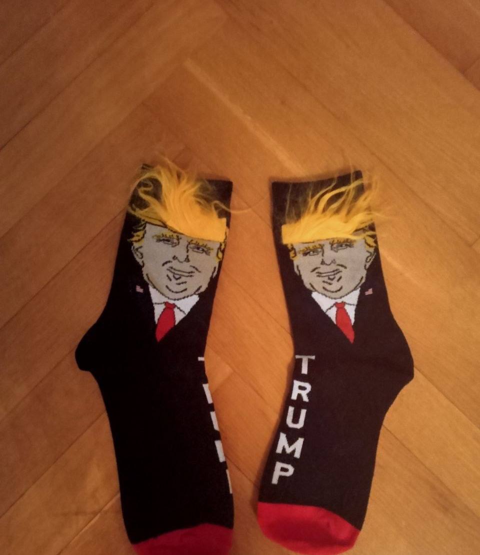 Юрий Баранчик: Сообщают, что конгрессмены США подарили депутатам Госдумы носки с изображением Трампа