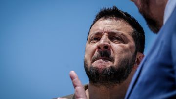 Едва открыл рот и получил 21 гроб: итог кровавой дипломатии Зеленского на Ближнем Востоке