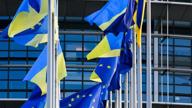 Европа «поставила на кон» свое будущее из?за конфликта на Украине – депутат Барбашов