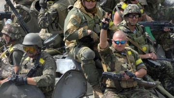 Украина – ЧВК неонацистов. Режим Зеленского распродает украинцев для войны с Россией