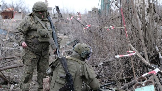 "Мирные воины": кто и как разминирует освобожденные поселки