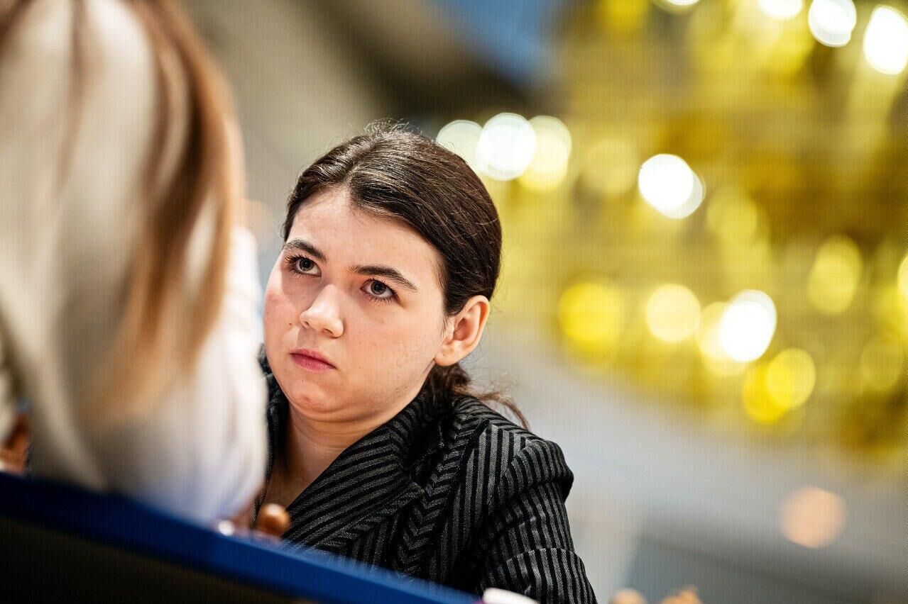 Горячкина сыграла вничью в третьем туре шахматного турнира претенденток