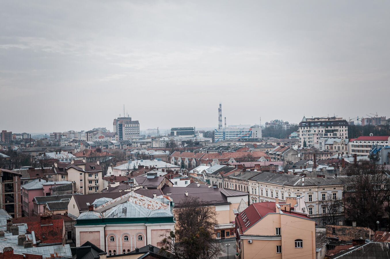 СМИ сообщили о взрывах в Ивано-Франковске на западе Украины