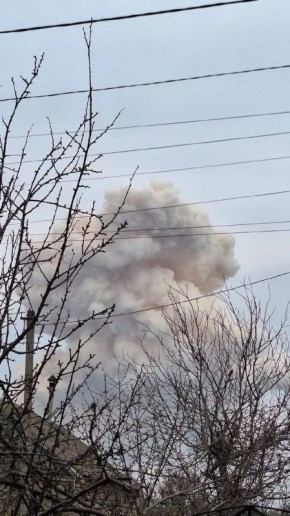 В Павлограде Днепропетровской области Украины все утро работают "Герани"