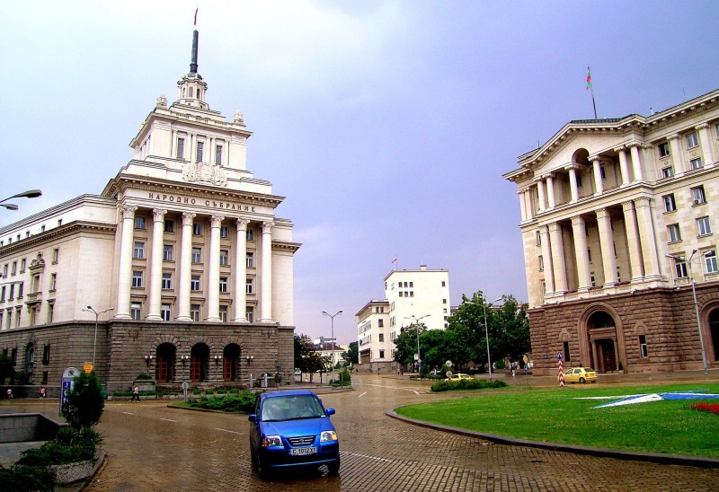 Как София «подхрюкивает» всему, что транслируют Брюссель и Вашингтон