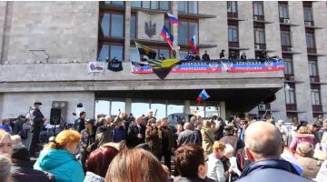 Донбасс поднялся против Киевской хунты Как антинародные узурпаторы с Майдана объявили террористами целый народ