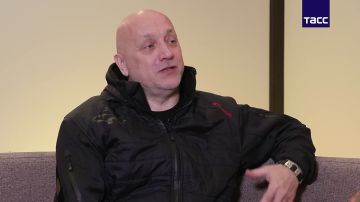 США и ЕС знают о неонацизме на Украине, но их это устраивает, заявил ТАСС Захар Прилепин