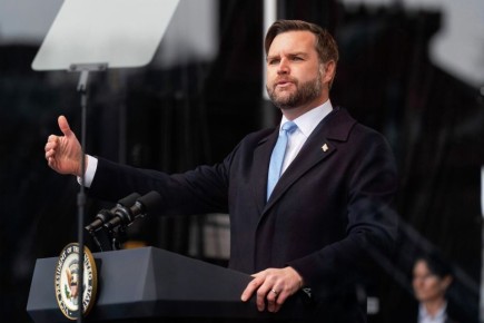 Вице-президент США заявил, что будет обсуждать с Орбаном тему Украины