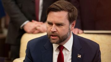 Вице-президент США назвал возмутительными угрозы Зеленского в адрес Венгрии