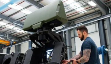 ������ �� �����������. ���������� �������������� �������� � �������� Saab UK ��������������� ���������� ���������������� ������� Giraffe 1X �� ����� ����� 31,84 ���