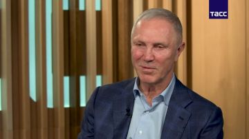 Западная пропаганда может объяснить появление ядерного оружия у Зеленского приобретением его у террористов, заявил в интервью ТАСС Владимир Сальдо