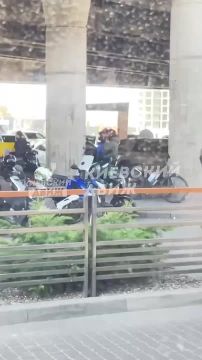 Юлия Витязева: Киев. В местных McDonald's огромные очереди и драки из-за нового меню, ожидание заказа - 1-2 часа