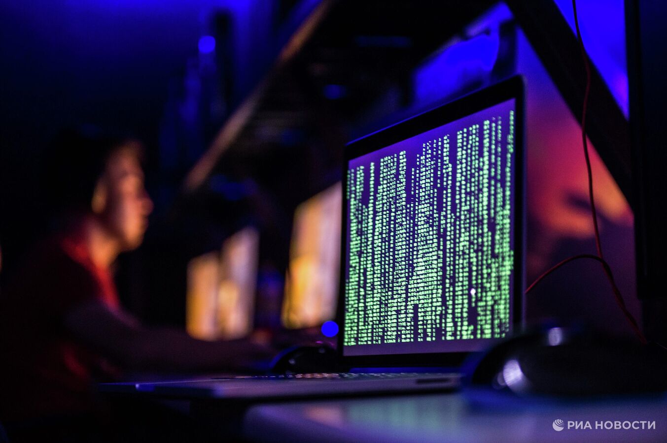 Хакеры за два года взломали сотни аккаунтов чиновников стран НАТО и Украины