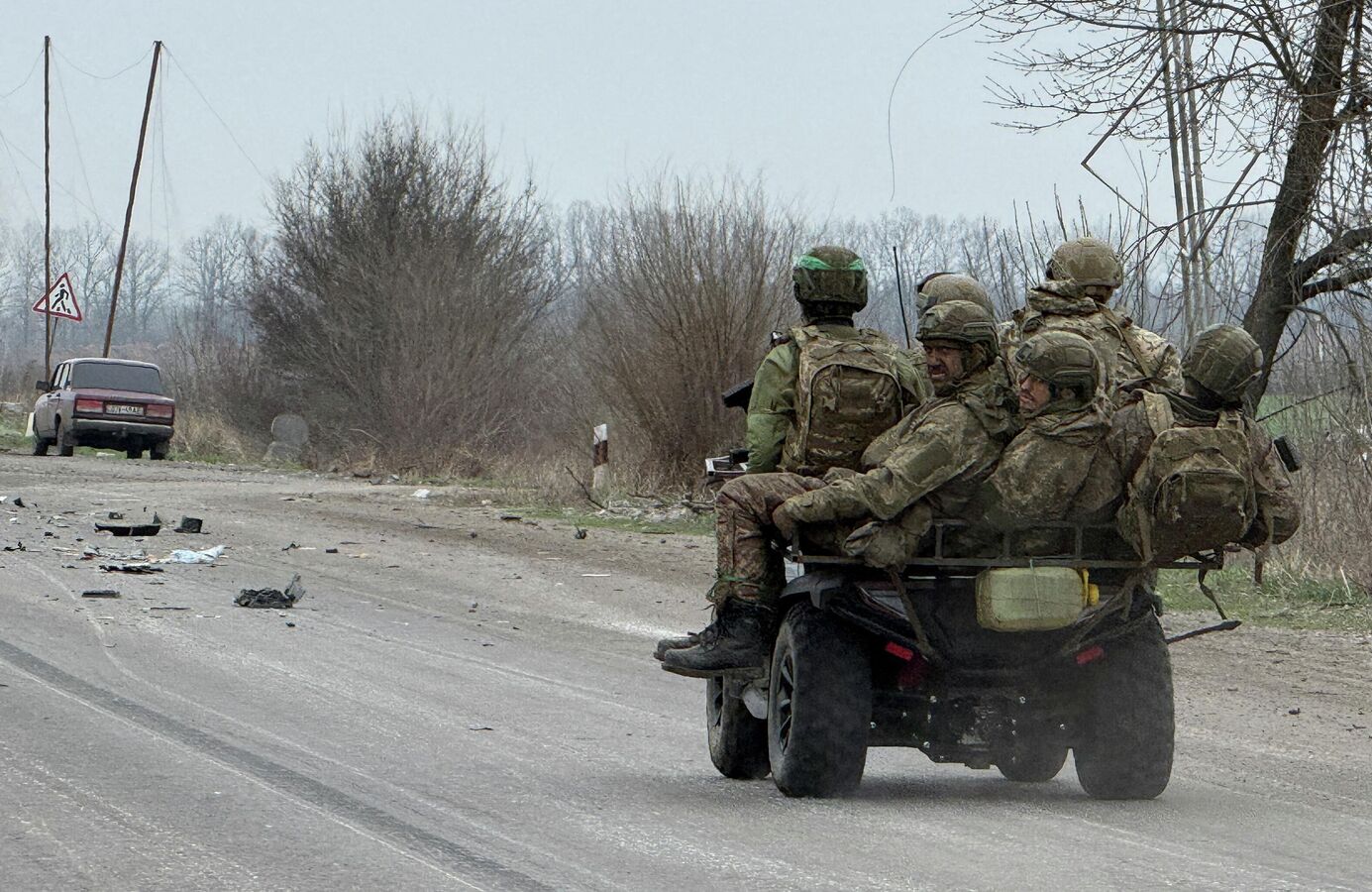 "Нужно вывести": на Украине заявили о разногласиях с Зеленским по Донбассу