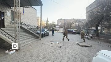 ФСБ опубликовала кадры задержания и допроса жителя Запорожья, передавшего Киеву сведения о расположении российских войск